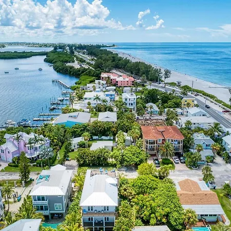 Ami Lighthouse Cottage-One Minute Walk To The Beach-Keyless Locks